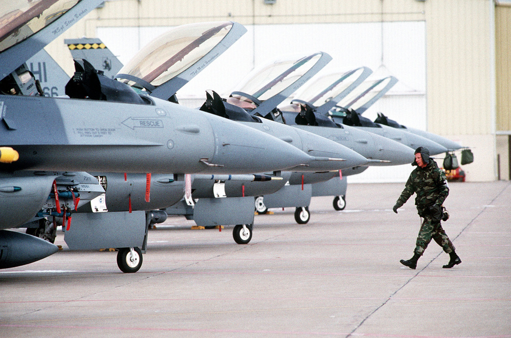 Active base in Utah Hill AFB fighter jets 